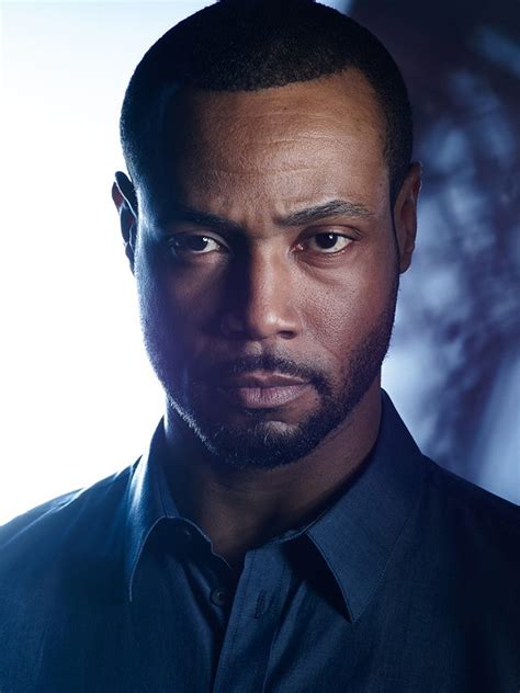 luke garroway shadowhunters.